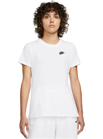 Nike Sportswear Club Essentials Tee DX7902-100