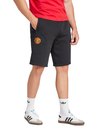 Manchester United Essentials Trefoil Shorts