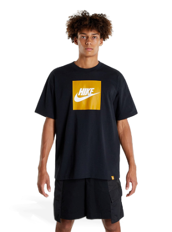 Nike ACG "Hike Box" T-Shirt DR7755-010